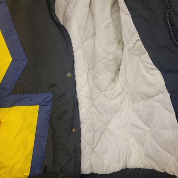 Apex University of Michigan Puffer Jacket Blue Yellow Size L Vintage 90s NCAA - Picture 11 of 11